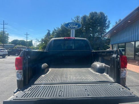 Used 2010 Toyota Tundra 4x4 Double Cab image 7