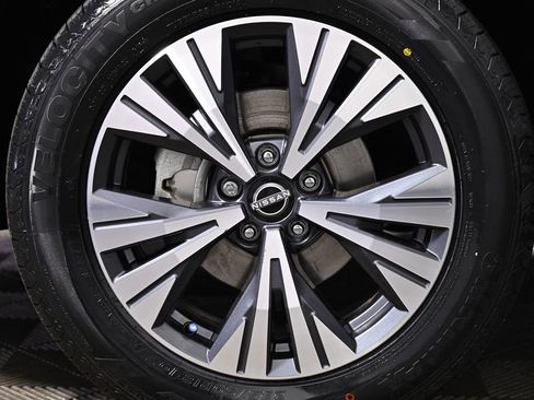 Certified 2023 Nissan Rogue SV w/ SV Premium B Package AWD/4WD image 40