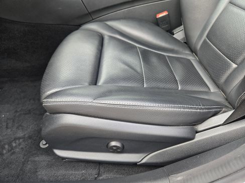 Used 2018 Mercedes-Benz C 300 4MATIC Sedan image 36