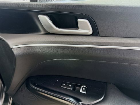 Used 2022 Kia K5 LXS image 31