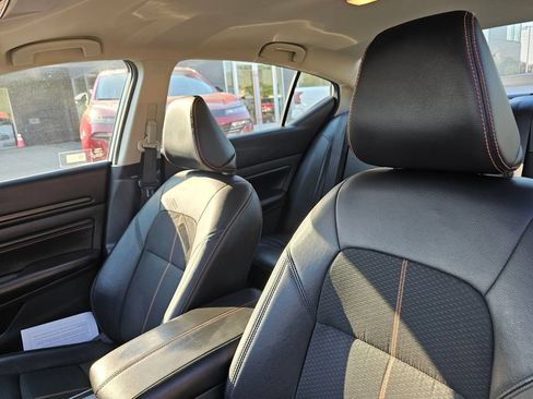 Used 2022 Nissan Altima 2.5 SR FWD image 17