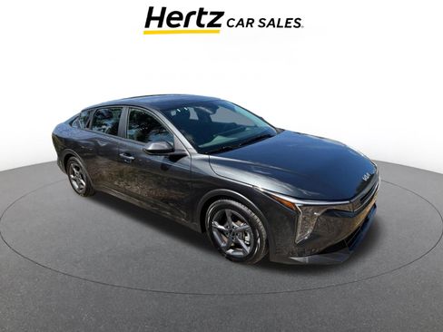 Used 2025 Kia K4 LXS FWD image 1