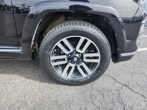 Used 2018 Toyota 4Runner Limited image 12