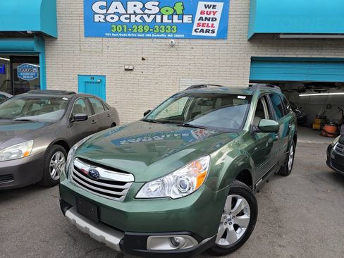 Used 2012 Subaru Outback 3.6R Limited image 2