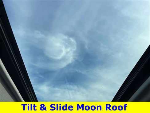 Used 2023 Toyota RAV4 XLE image 24