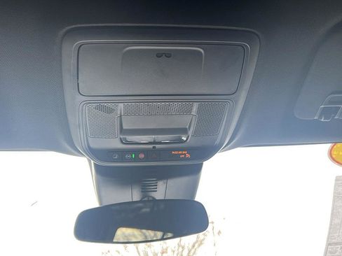 Used 2024 Chevrolet Traverse LT image 26