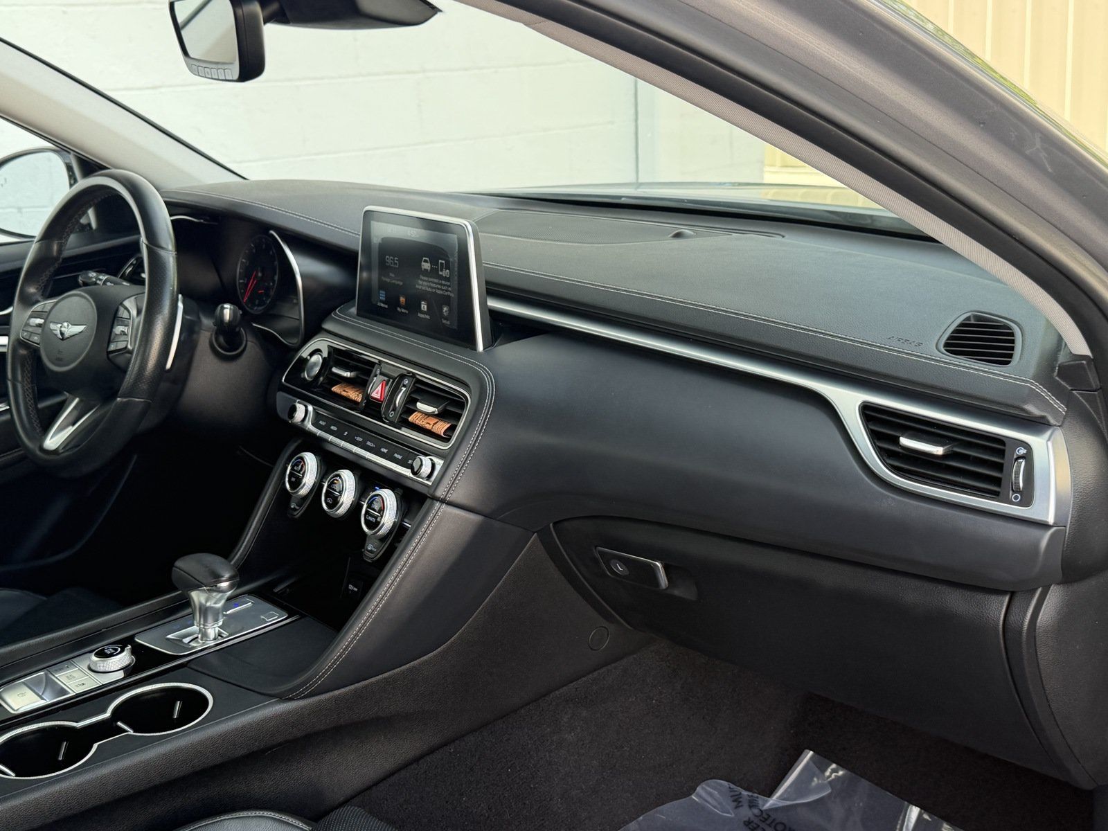 Used 2020 Genesis G70 2.0T RWD image 35