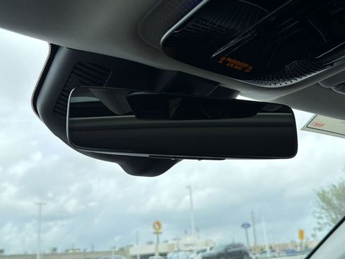 Used 2023 Mercedes-Benz C 300 Sedan image 17