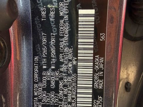 Used 2016 Toyota 4Runner SR5 AWD/4WD image 13