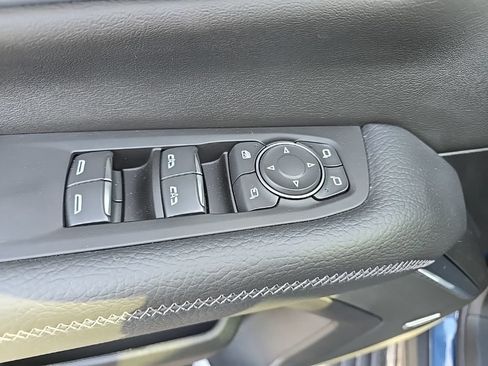 Used 2026 GMC Yukon Denali w/ Sun & Power Step Package AWD/4WD image 13
