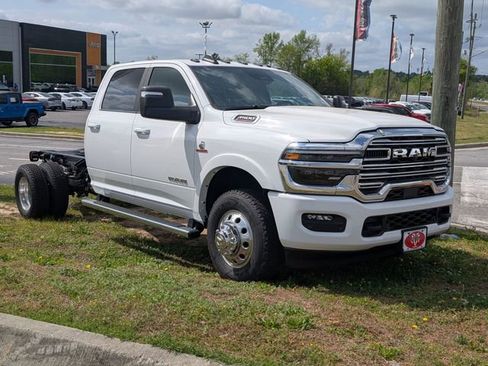 New 2026 RAM 3500 Tradesman image 2