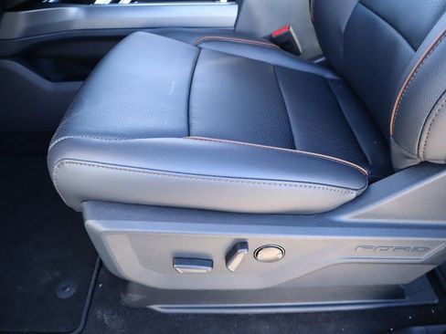 New 2026 Ford F250 Lariat w/ Black Appearance Package AWD/4WD image 13
