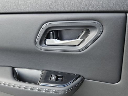 New 2026 Nissan Rogue SV image 7