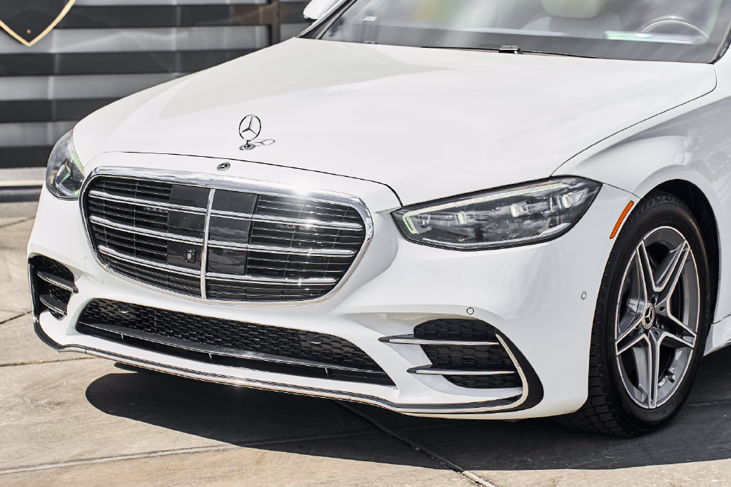 Used 2024 Mercedes-Benz S 580 4MATIC Sedan w/ AMG Line image 5