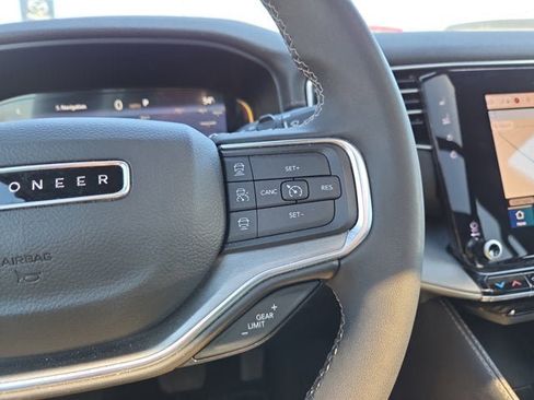 Used 2024 Jeep Wagoneer Series II image 20