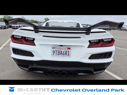 Used 2025 Chevrolet Corvette Z06 w/ Z07 Performance Package RWD image 4