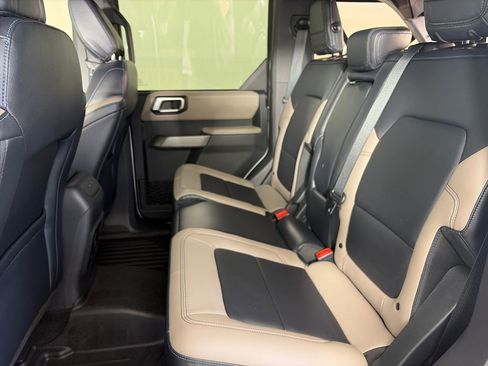 Used 2022 Ford Bronco Wildtrak AWD/4WD image 13