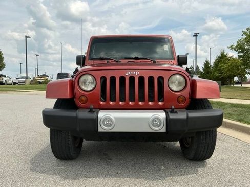 Used 2011 Jeep Wrangler Sahara w/ Connectivity Group AWD/4WD image 8