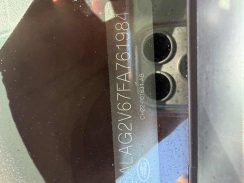 Used 2015 Land Rover LR4 HSE image 24