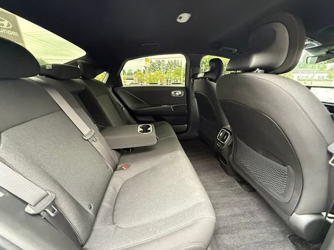 Certified 2025 Hyundai Ioniq 6 SE RWD image 17