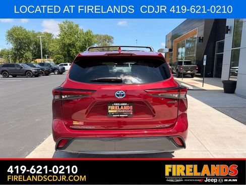 Used 2022 Toyota Highlander Limited AWD/4WD image 9