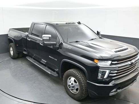 Used 2022 Chevrolet Silverado 3500 High Country w/ Safety Package II image 19
