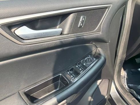 Used 2016 Ford Edge SEL w/ Equipment Group 201A AWD/4WD image 17
