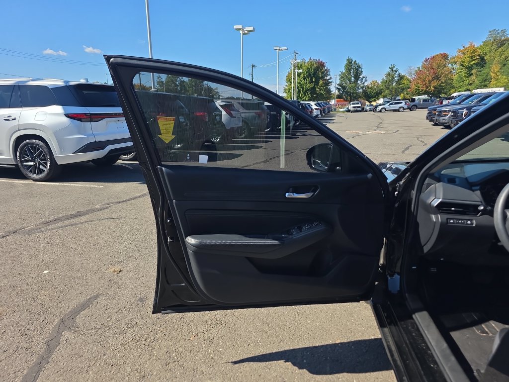 Used 2019 Nissan Altima 2.5 S FWD image 19