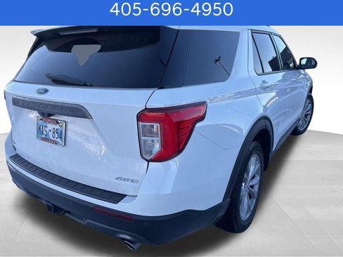 Used 2022 Ford Explorer XLT w/ Equipment Group 202A image 11