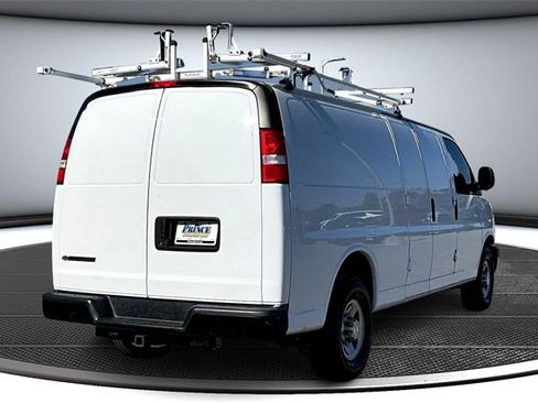 Used 2022 Chevrolet Express 3500 Extended w/ Driver Convenience Package image 6