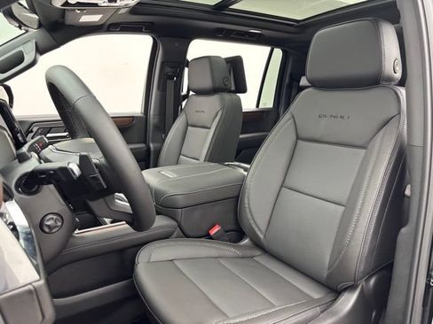 New 2026 GMC Yukon XL Denali w/ Denali Reserve Package AWD/4WD image 22