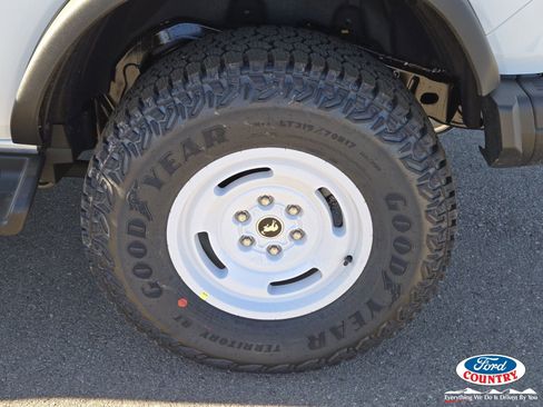 New 2026 Ford Bronco Heritage Edition image 5