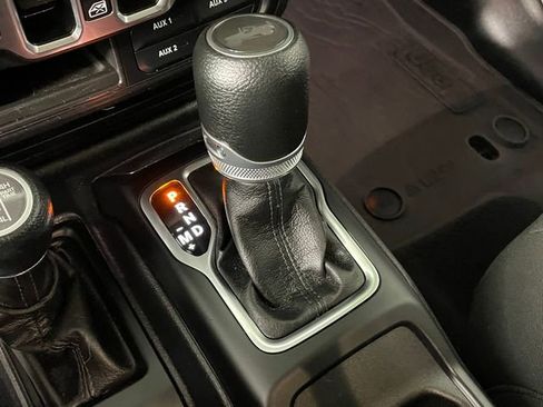 Certified 2023 Jeep Wrangler Unlimited AWD/4WD image 12