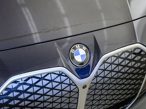 New 2026 BMW i4 xDrive40i w/ Premium Package AWD/4WD image 8