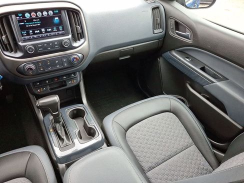 Used 2018 Chevrolet Colorado Z71 image 12