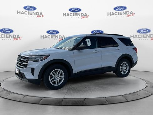 Used 2026 Ford Explorer Active RWD image 1