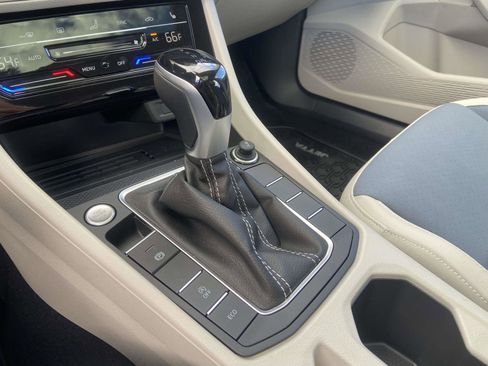 New 2026 Volkswagen Jetta SE FWD image 28