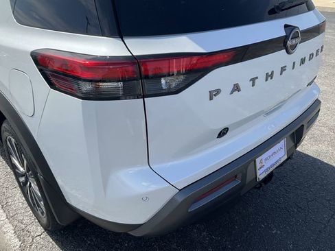 New 2026 Nissan Pathfinder Platinum w/ Cargo Package AWD/4WD image 30