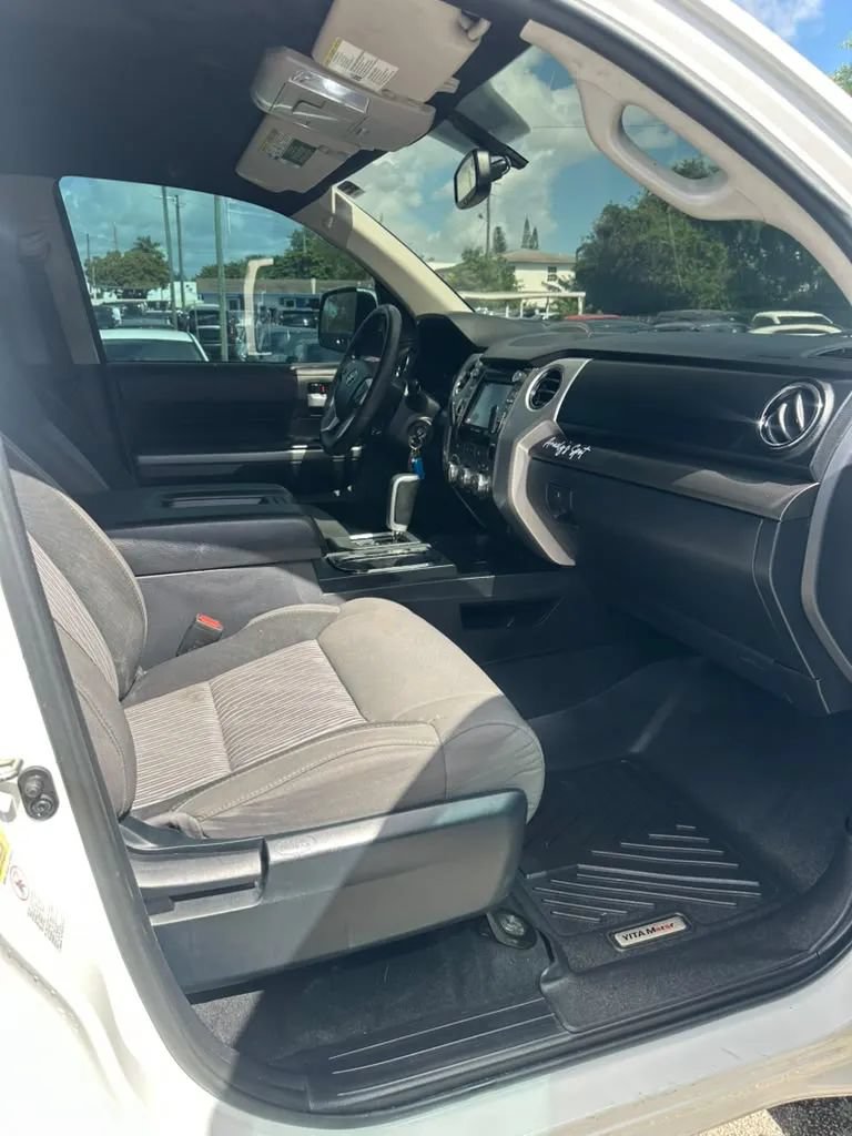 Used 2017 Toyota Tundra SR5 w/ SR5 Upgrade Package RWD image 12