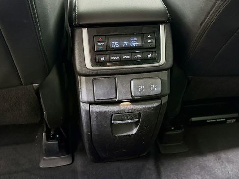 Used 2022 Subaru Ascent Limited w/ Technology Package image 30