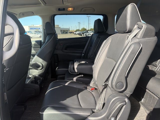 Used 2025 Honda Odyssey Touring image 12