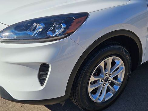 Used 2022 Ford Escape SE w/ Convenience Package image 11