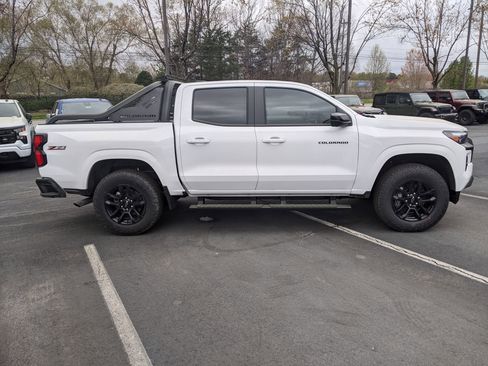 New 2025 Chevrolet Colorado Z71 w/ Midnight Edition image 9