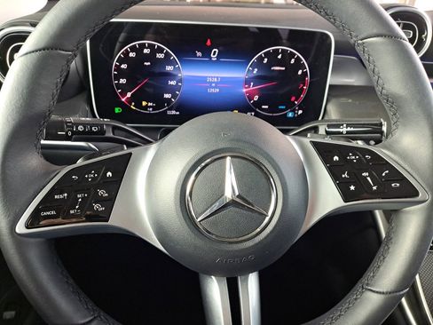 Used 2024 Mercedes-Benz GLC 300 image 30