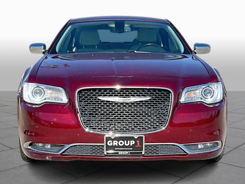 Used 2019 Chrysler 300 Limited image 3