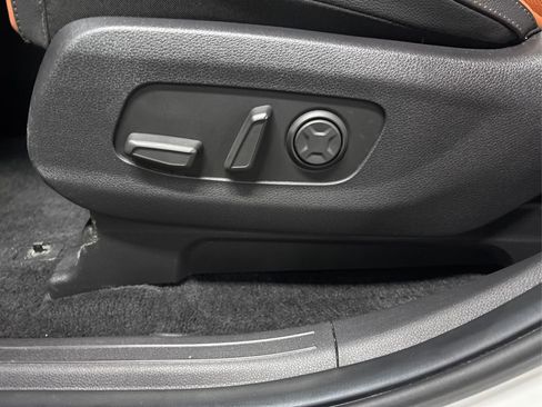 Used 2024 Kia Carnival SX Prestige image 44