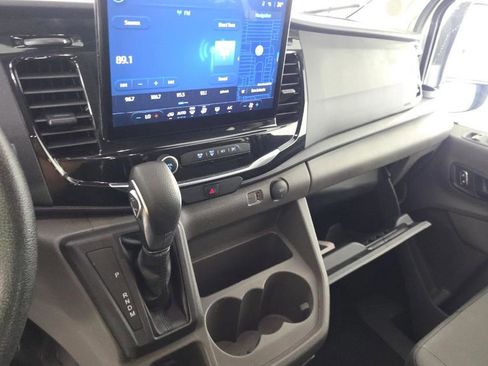 Used 2023 Ford Transit 350 XLT image 4