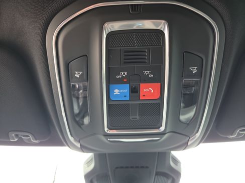 New 2026 Jeep Cherokee Laredo image 19