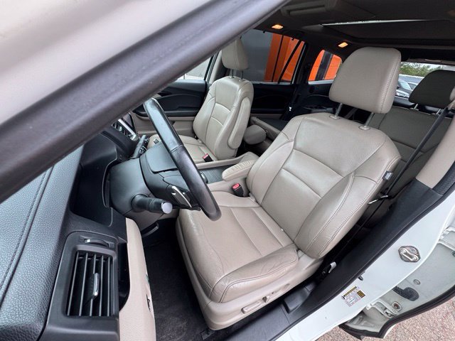 Used 2017 Honda Pilot Elite image 9