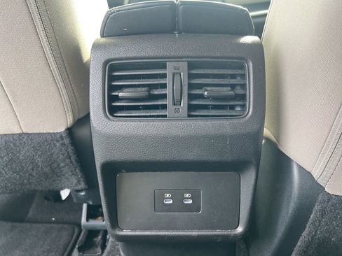 Used 2025 Nissan Rogue SV image 29